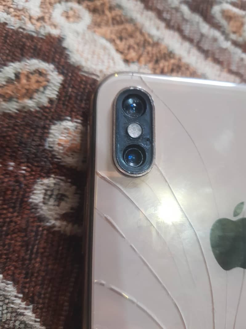 Apple iPhone XS Max 1