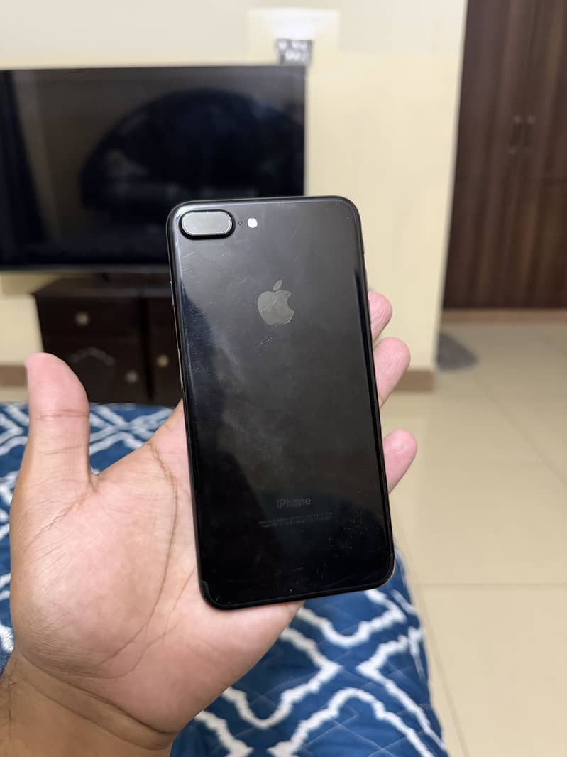 Apple iPhone 7 Plus 0