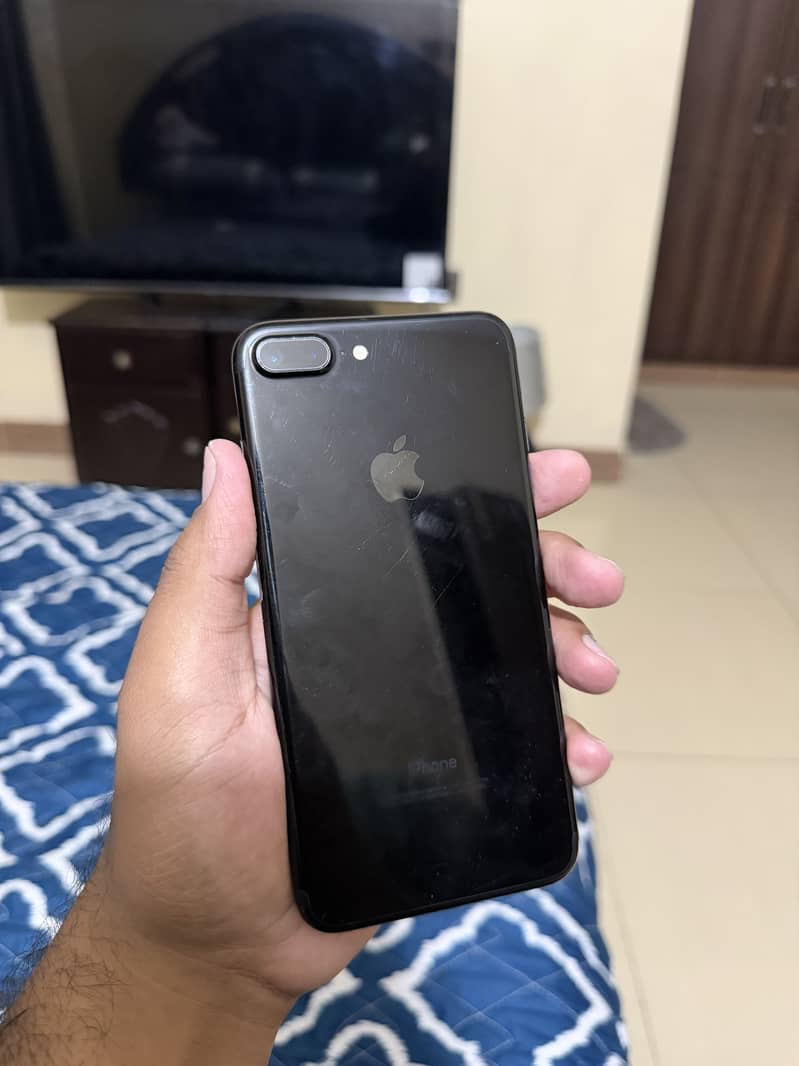 Apple iPhone 7 Plus 9