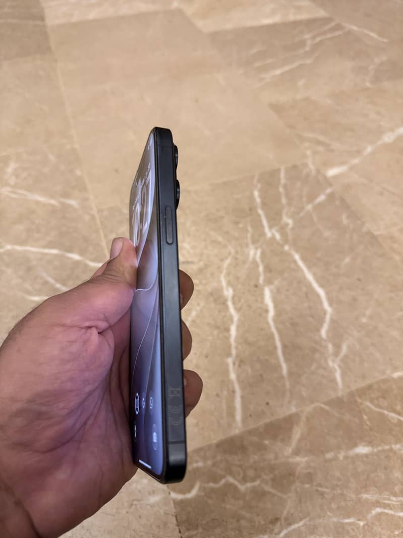 Apple iPhone 15 Pro Max 5