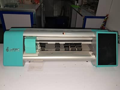 Vinyl Cutting Plotter / Sticker Cutting Machine - Good Condition