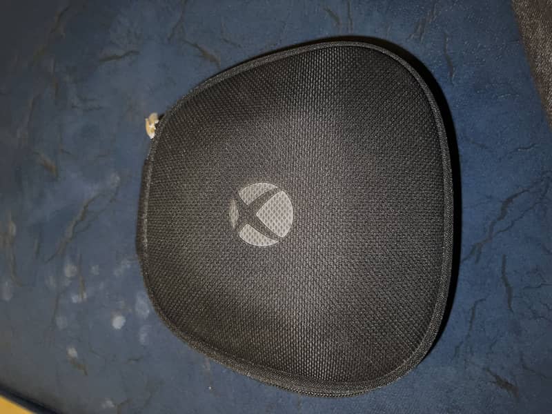 XBOX ORIGINAL CONTROLLER WITH BAG 6