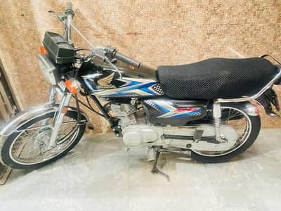 Black Honda 125