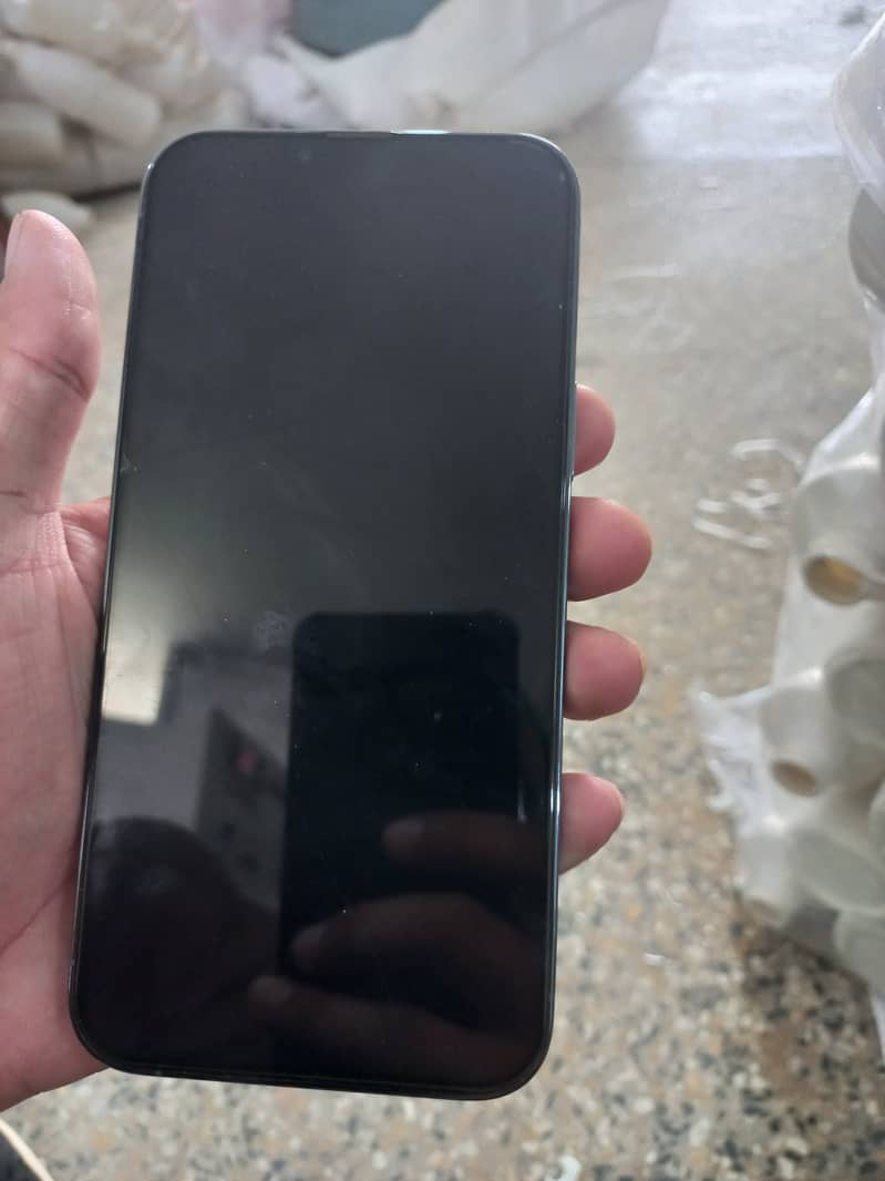 Apple iPhone 13 2