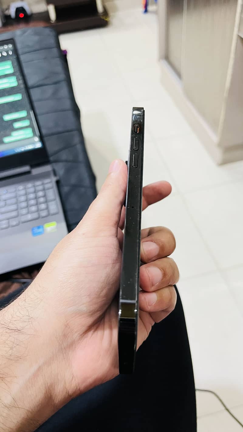 Apple iPhone 14 Pro Max 3