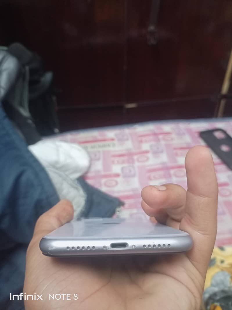 Apple iPhone 11 2