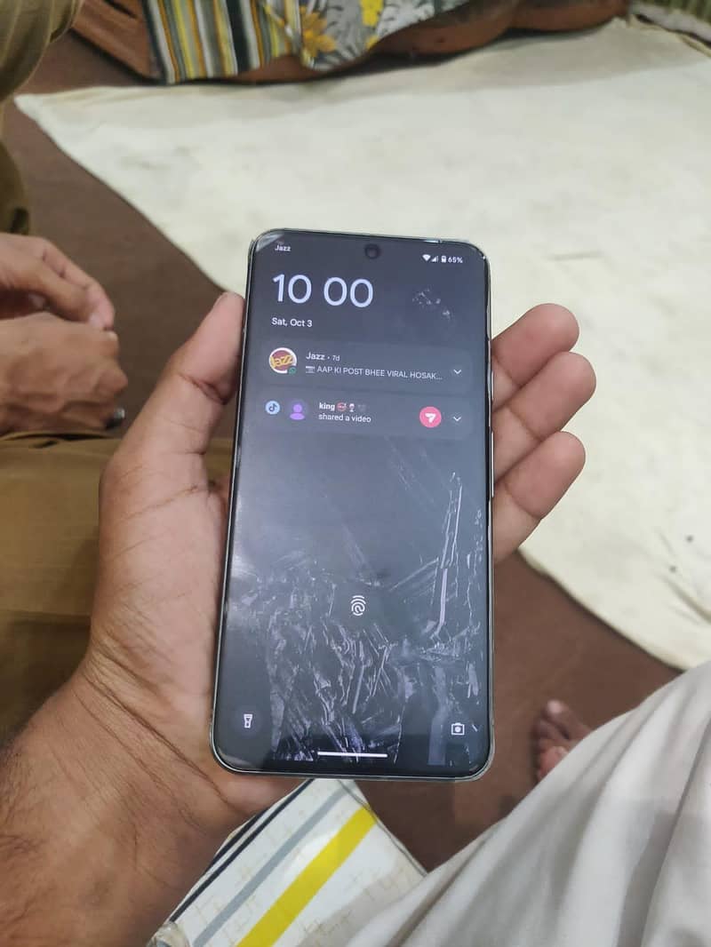 Google Pixel 8 3