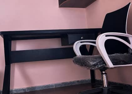 Computer Table & Office Chair for Sale – Excellent Condition