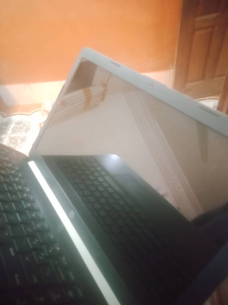 Hp i5 8th generation touch screen 1