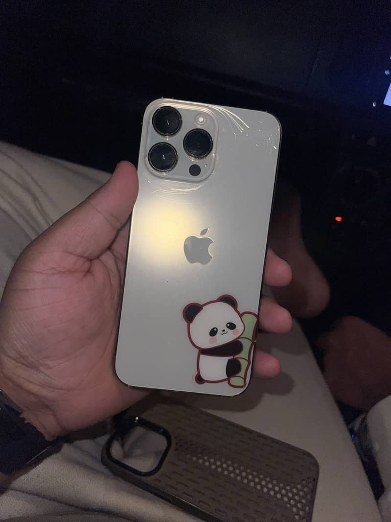 Apple iPhone 14 Pro Max 0