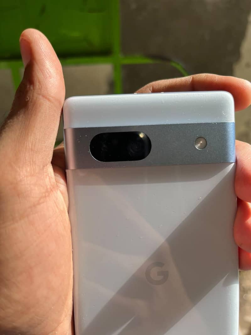 Google Pixel 7a 1