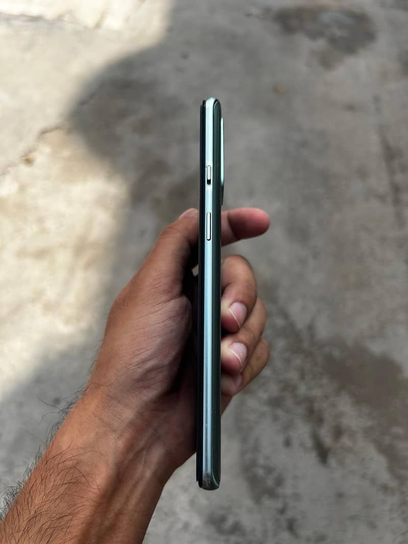One Plus 9R 3