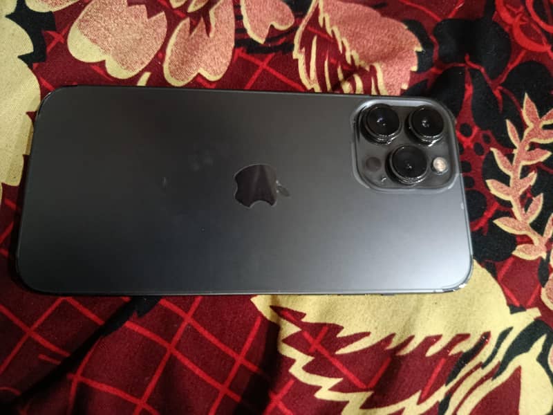 Apple iPhone 13 Pro Max 1
