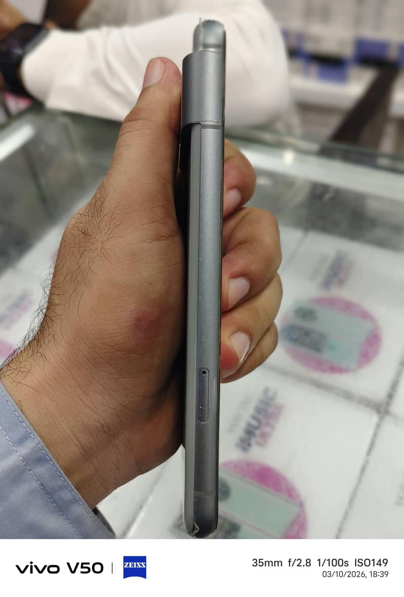 Google Pixel 8 1