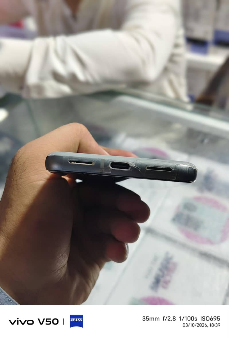 Google Pixel 8 5