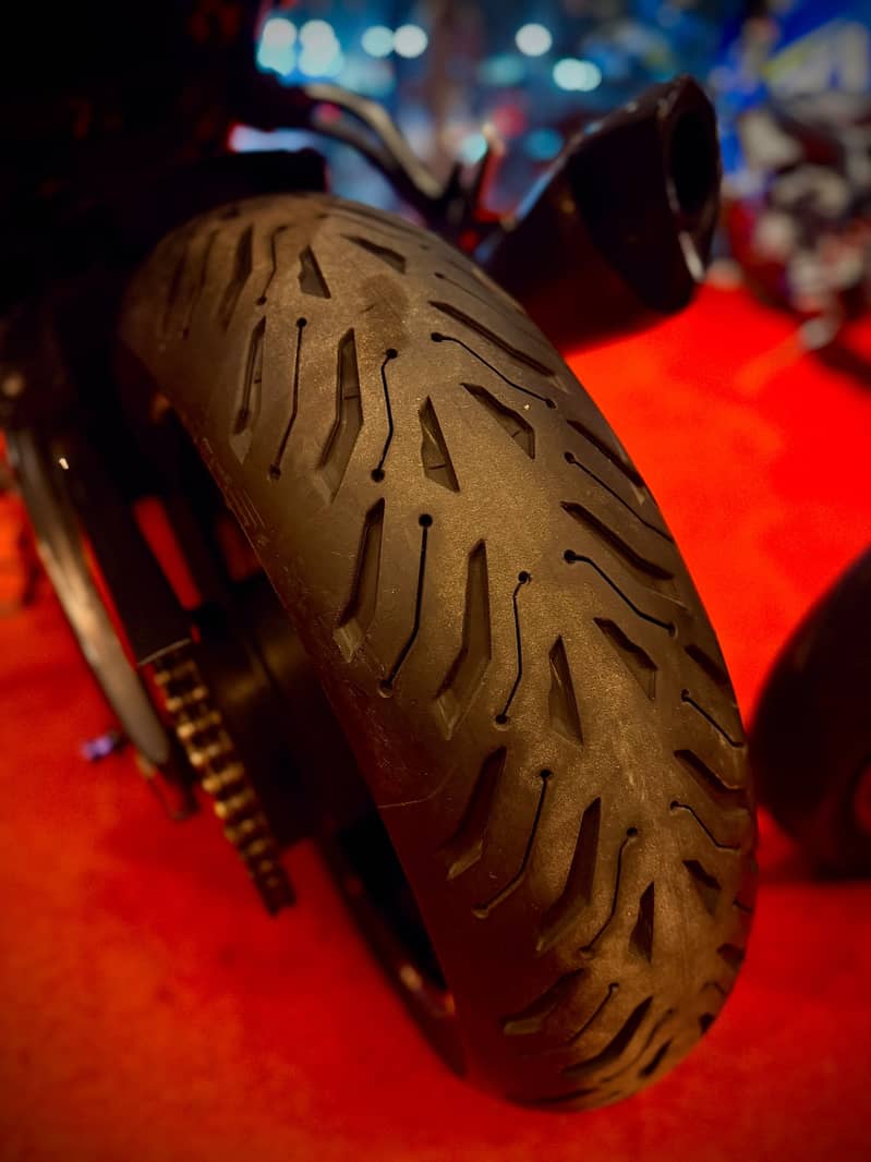 YAMAHA FZ8 - Sports & Heavy Bikes - 1120057426