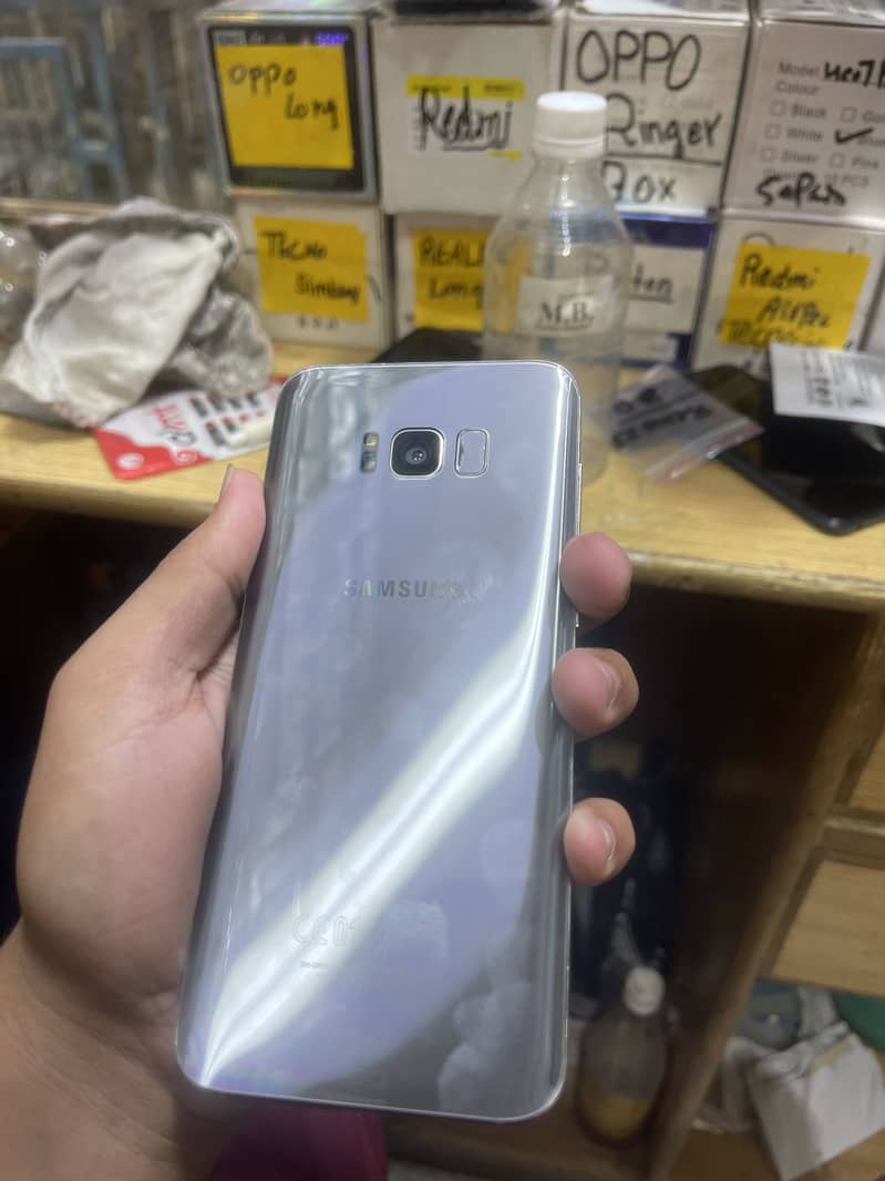 Samsung Mobile S8 Plus 4