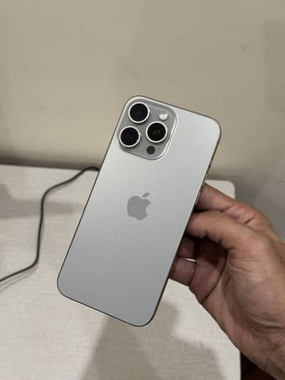 Apple iPhone 15 Pro Max JV