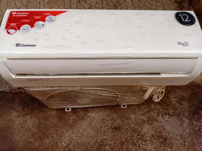 1 ton dawlance T3 dc inverter ac for sale running condition child.  ur