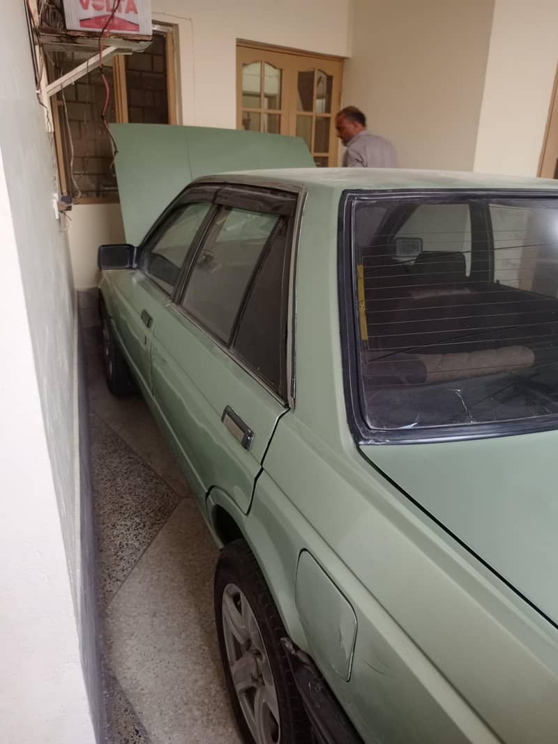 Nissan Sunny 1989 5