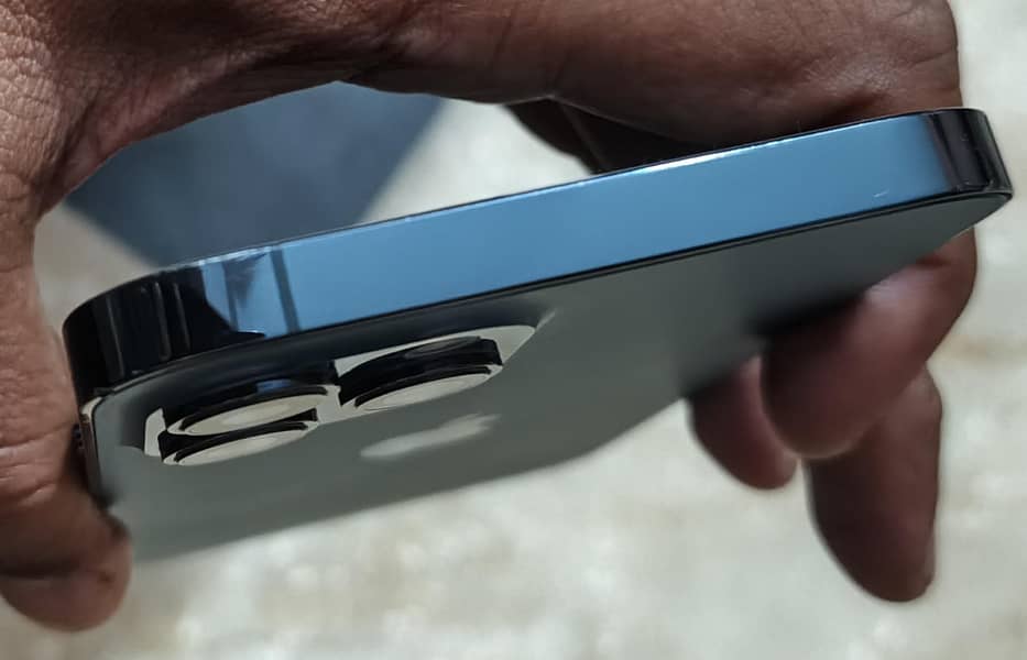 Apple iPhone 12 Pro Max 2