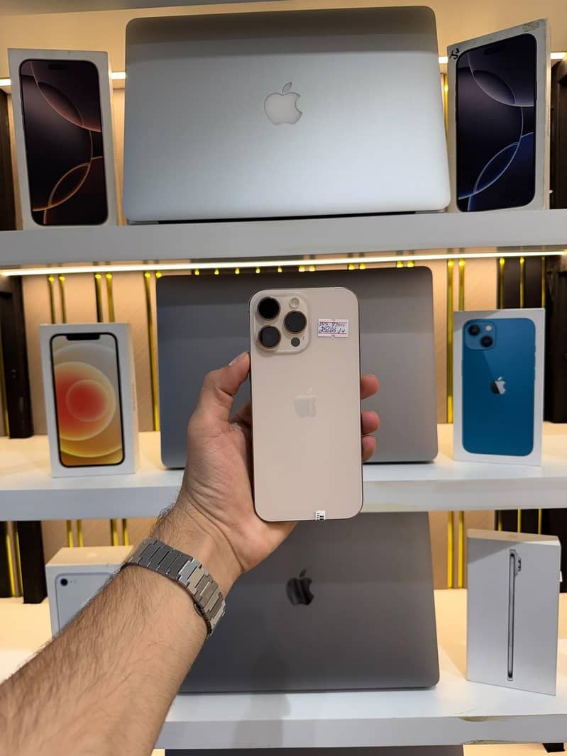 Apple iPhone 16 Pro Max 0