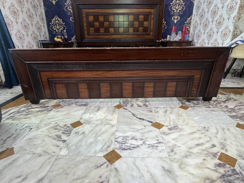 Double bed with side tables 2