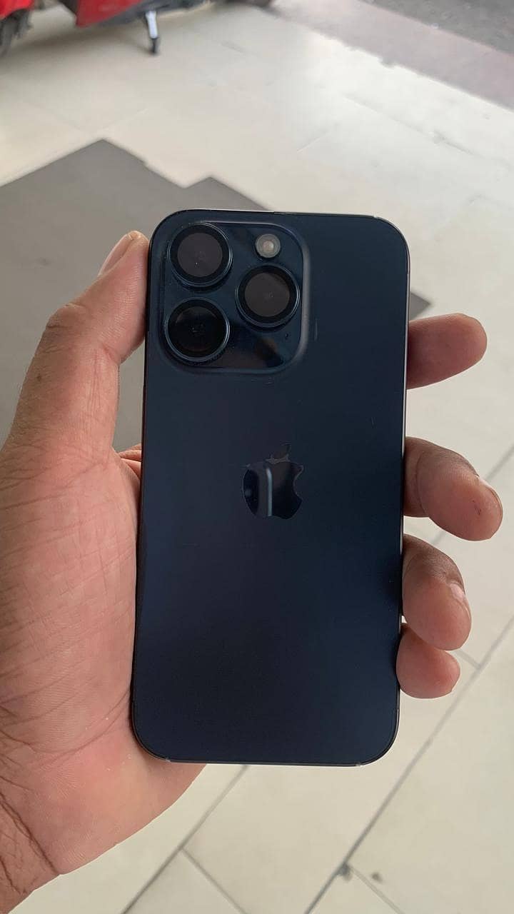 Apple iPhone 15 Pro 0