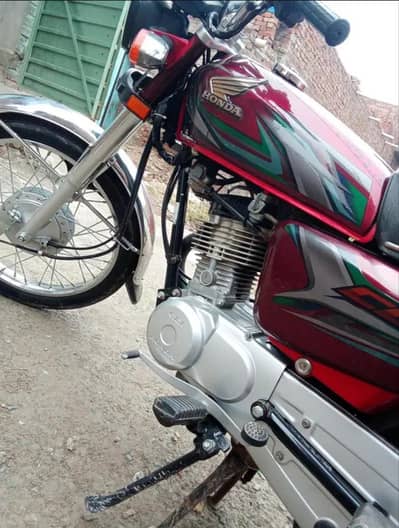 honda 125 lush condition complete papers 03235177750