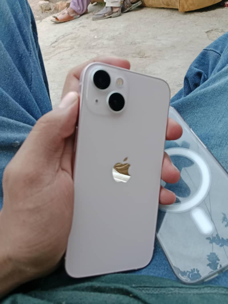 Apple iPhone 13 1