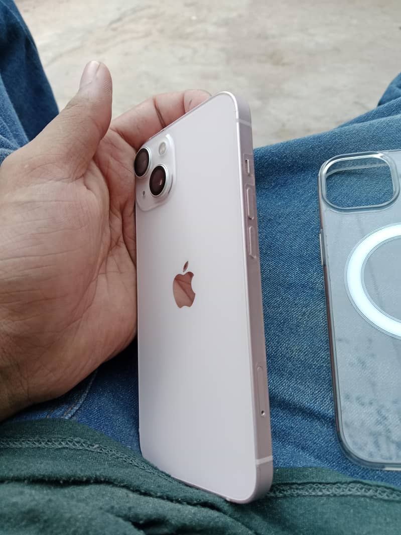 Apple iPhone 13 3