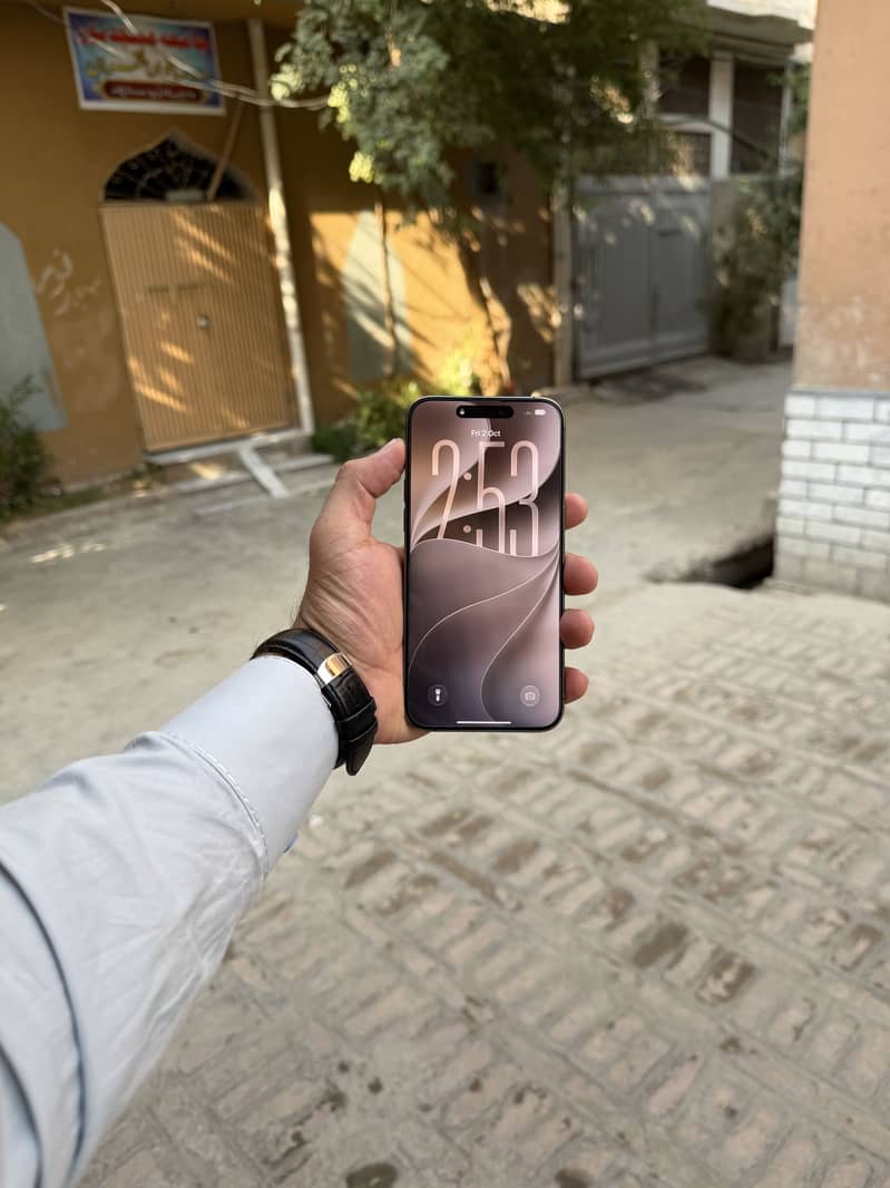Apple iPhone 15 Pro Max 1