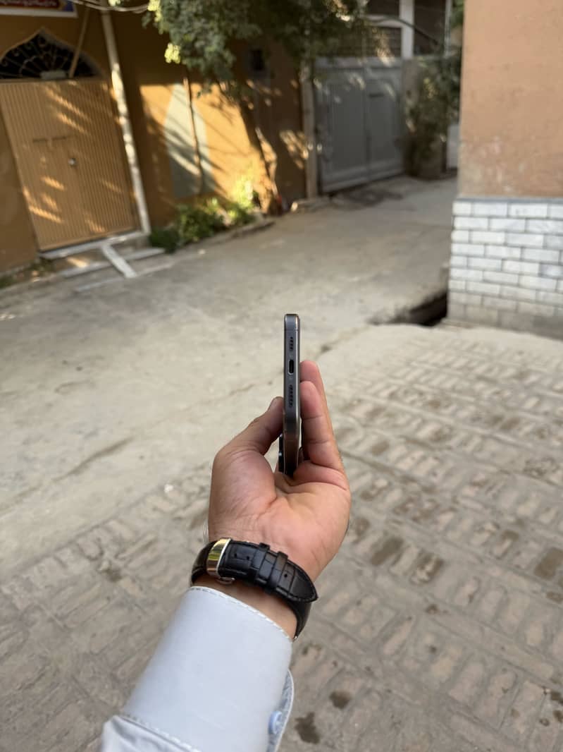 Apple iPhone 15 Pro Max 7