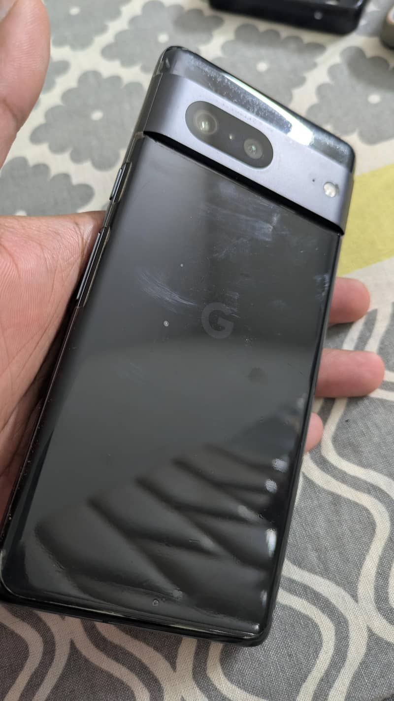 Google Pixel 7 4