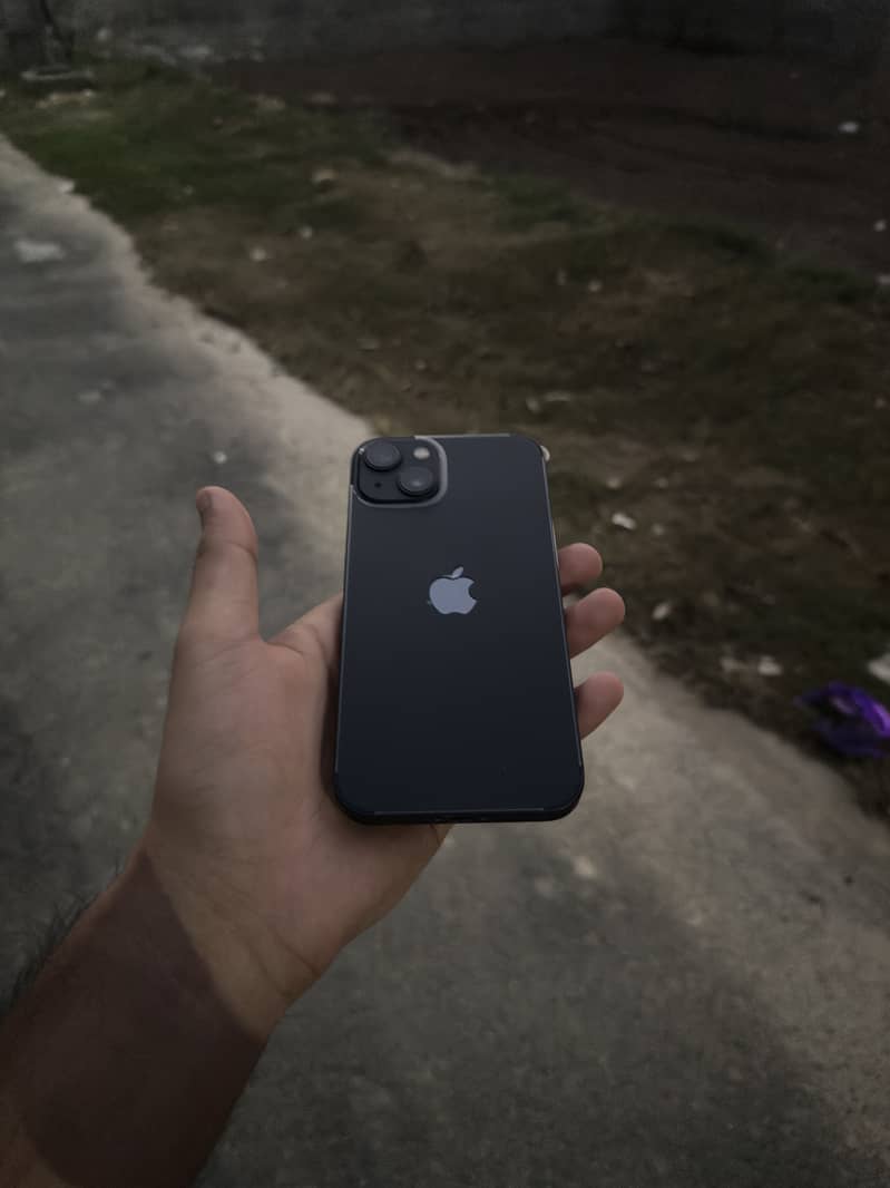 Apple iPhone 13 3