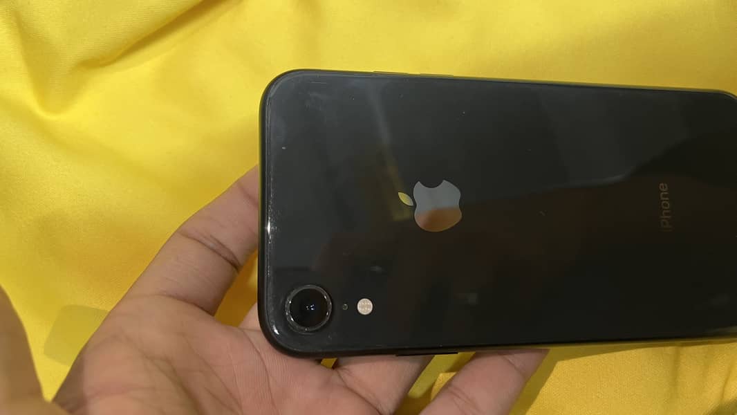 Apple iPhone XR 0