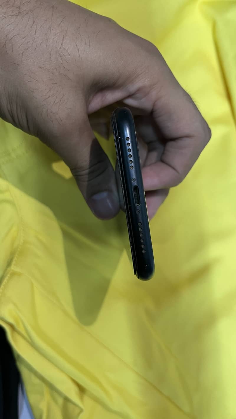 Apple iPhone XR 1