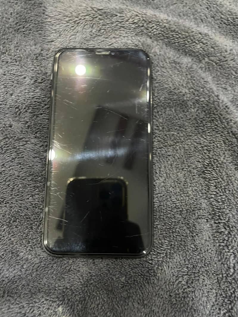 Apple iPhone XS 1