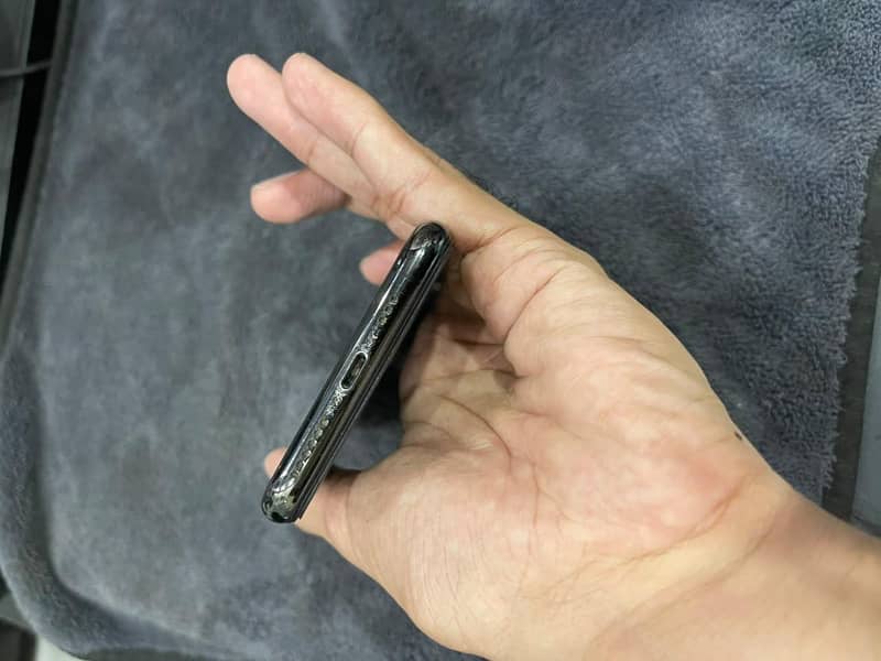 Apple iPhone XS 2