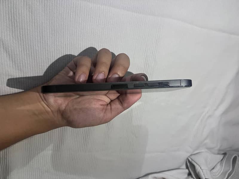 Apple iPhone 13 Pro Max 3