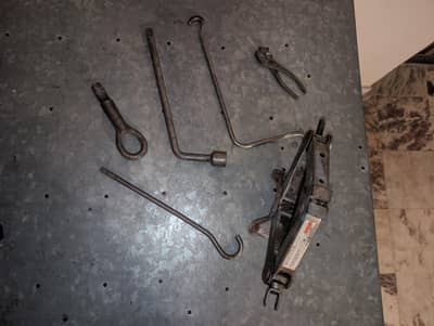 Toyota aqua guiene jack and tyre change kit