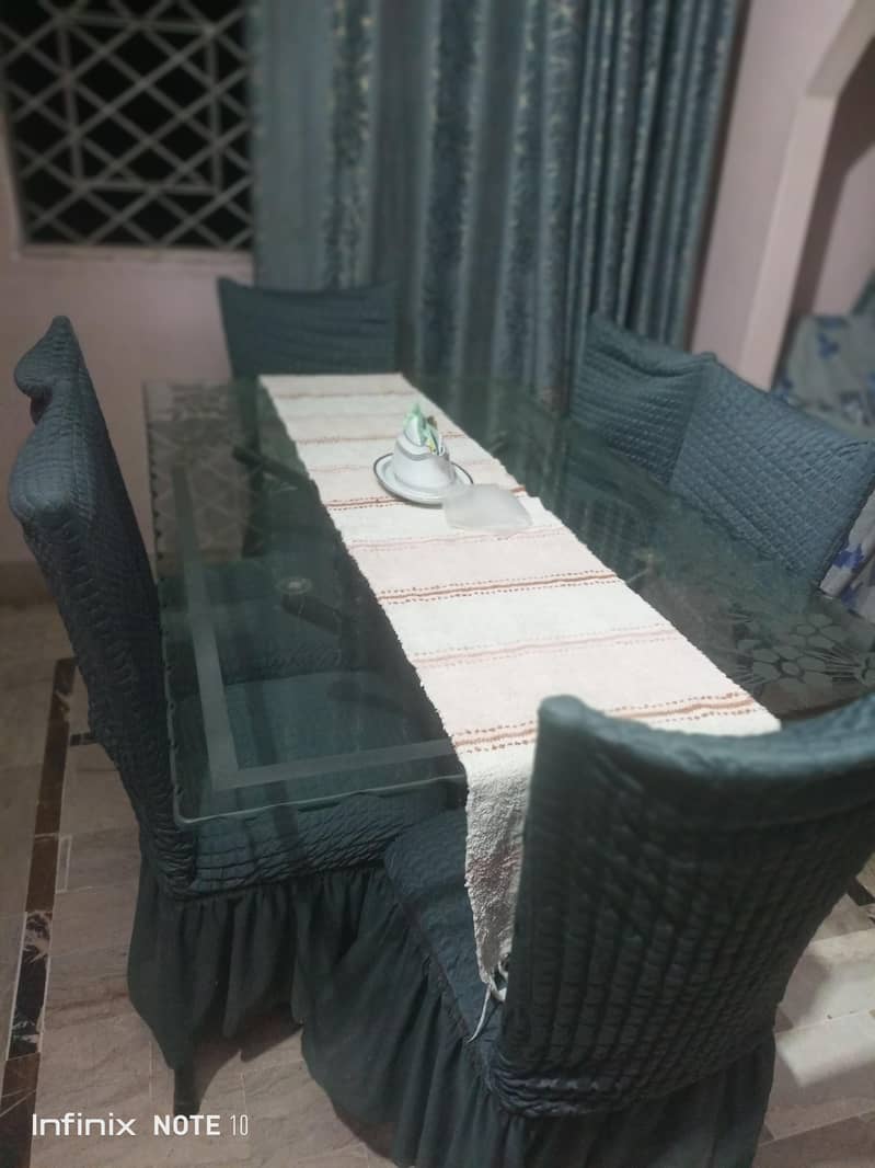 Dining Table 0