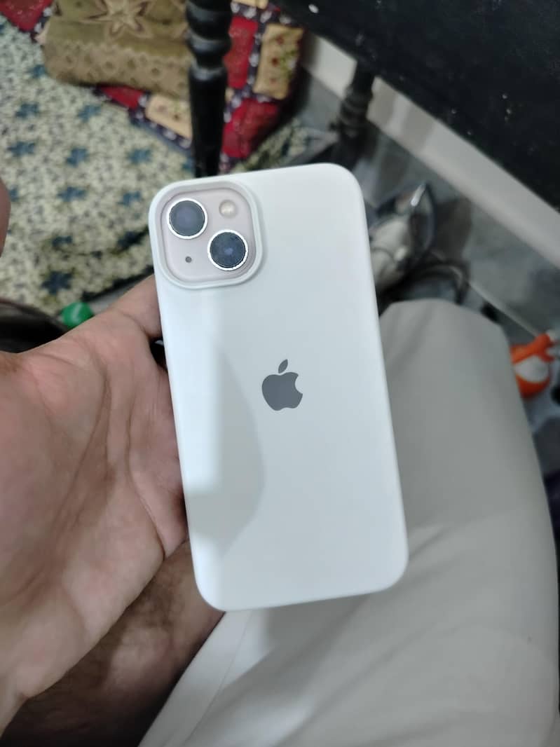 Apple iPhone 13 1