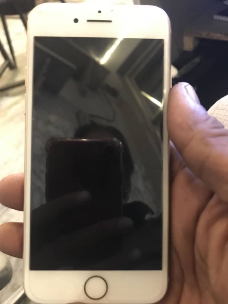 Apple iPhone 8 0