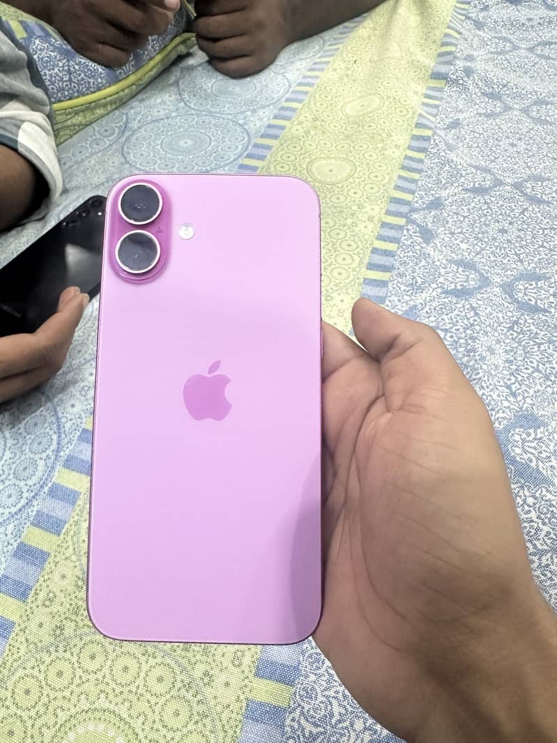 iPhone 16 Plus 128GB Factory Unlocked 1