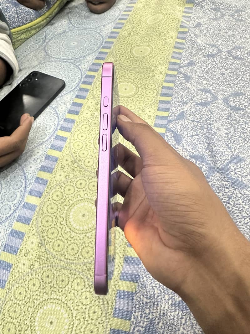 iPhone 16 Plus 128GB Factory Unlocked 6