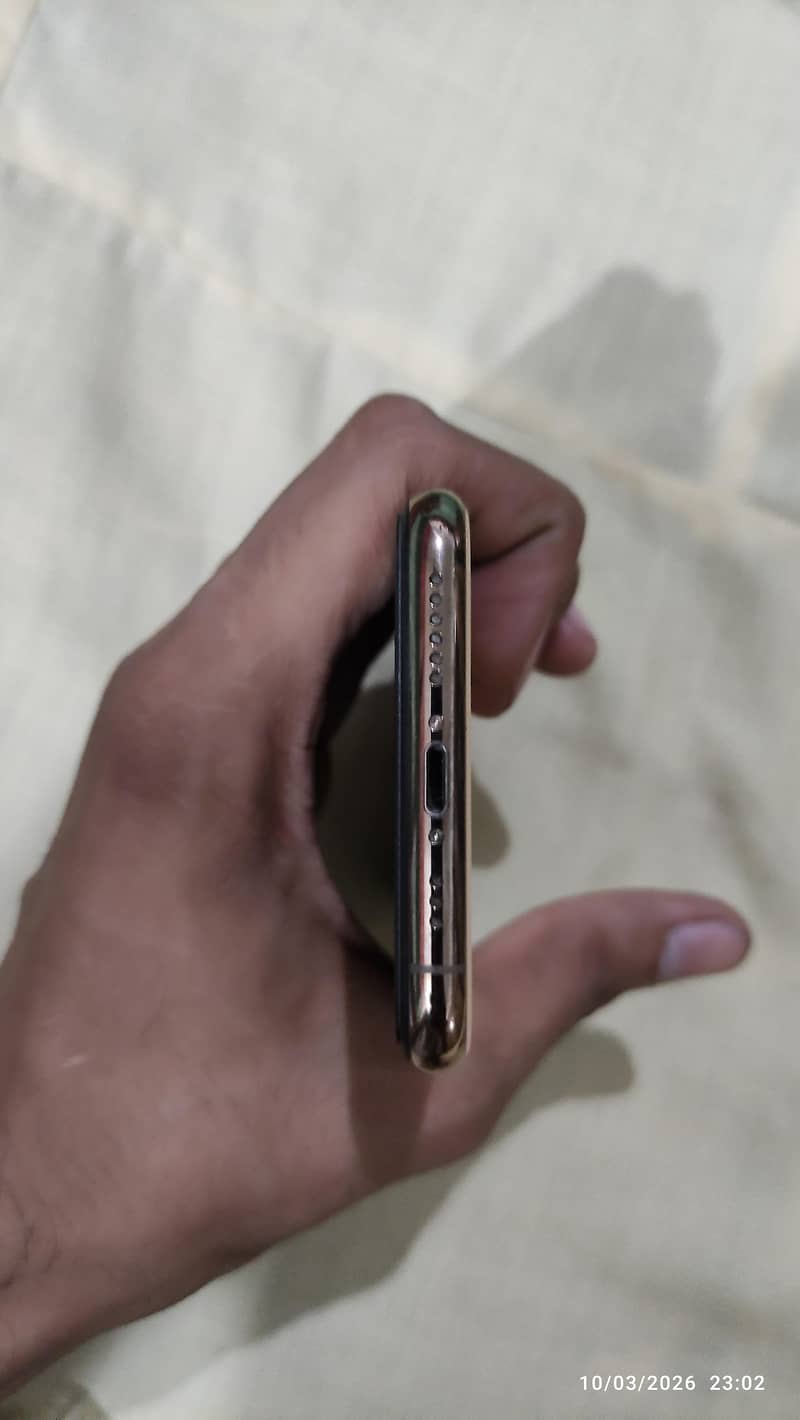 Apple iPhone 11 Pro 2