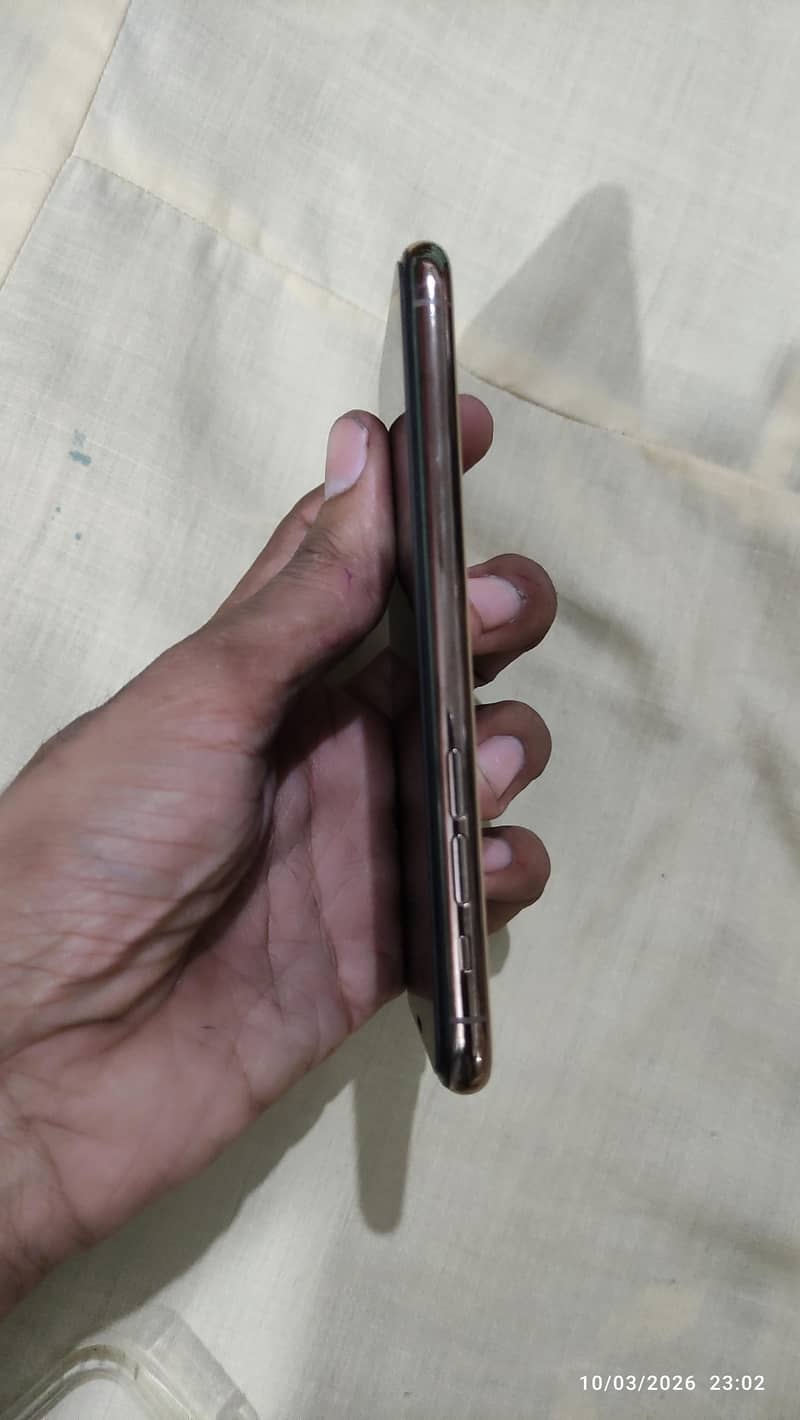 Apple iPhone 11 Pro 3