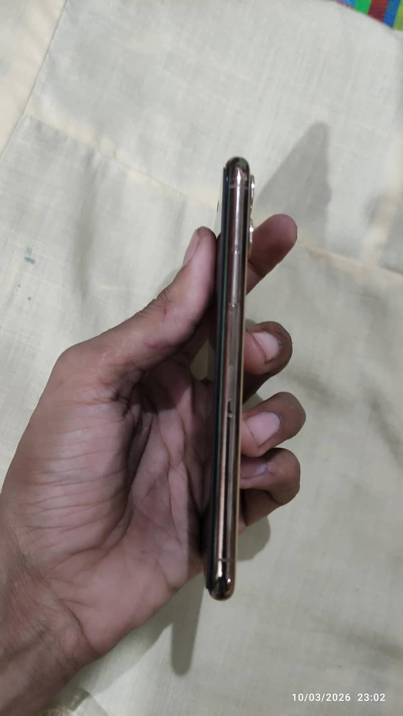 Apple iPhone 11 Pro 5