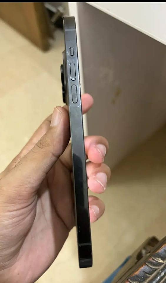 Apple iPhone 14 Pro Max 1